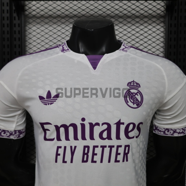 Camiseta Real Madrid 2026/2027 Edición Especial Blanco/Morado (EDICIÓN JUGADOR)
