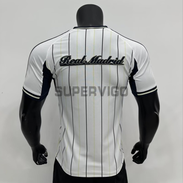 Camiseta Real Madrid 2025/2026 Baseball Shirt Blanco/Azul Marino (EDICIÓN JUGADOR)