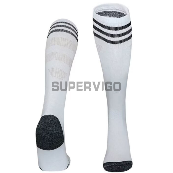 Camiseta Real Madrid Primera Equipación 2025/2026 Blanco Niño Kit con Parche HP (EDICIÓN JUGADOR)