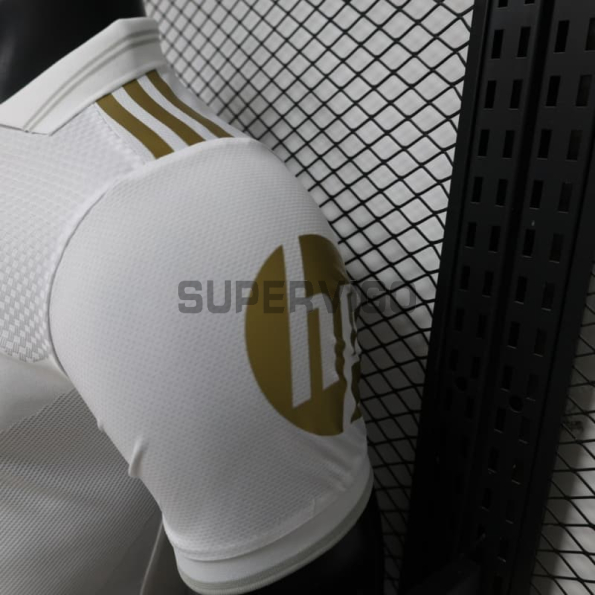 Camiseta Real Madrid 2026/2027 Edición Especial Blanco con Parche HP (EDICIÓN JUGADOR)