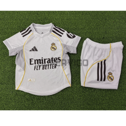 Camiseta Real Madrid Primera Equipación 2025/2026 Blanco Niño Kit con Parche HP (EDICIÓN JUGADOR)