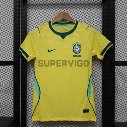 Camiseta Brasil Primera Equipación Mundial 2026 Amarillo Mujer (EDICIÓN JUGADOR)